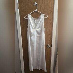 Vera Wang Nightgown Ivory Sleepwear Night Gown